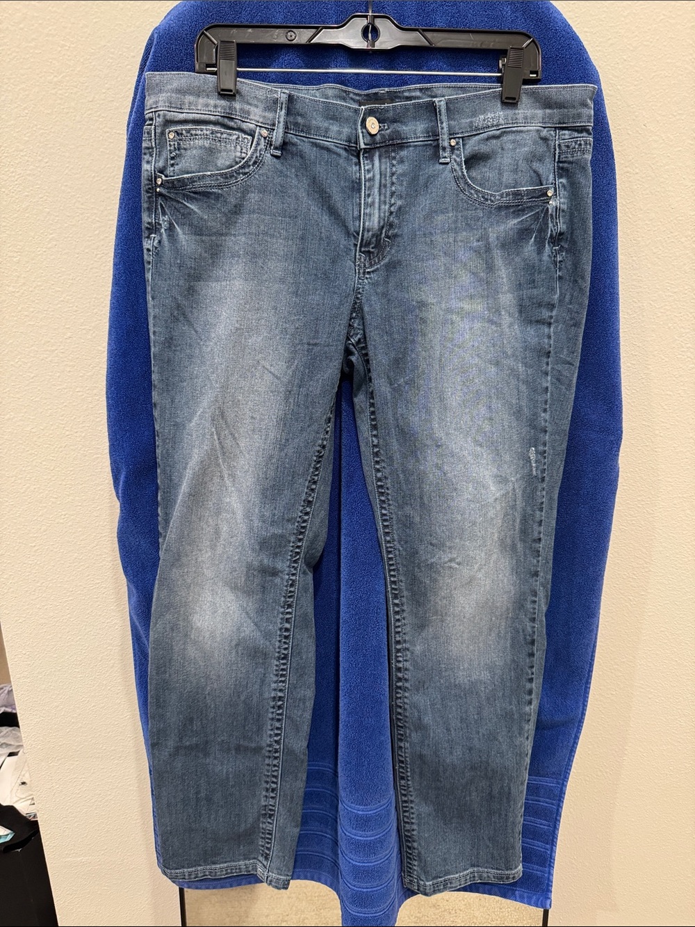 White House Black Market Women's Straight Leg Jeans - Medium Blue Wash